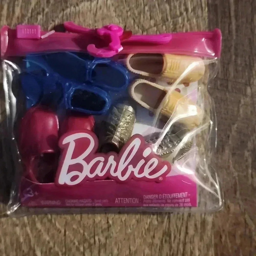 4 pr  Ken  Doll Shoes